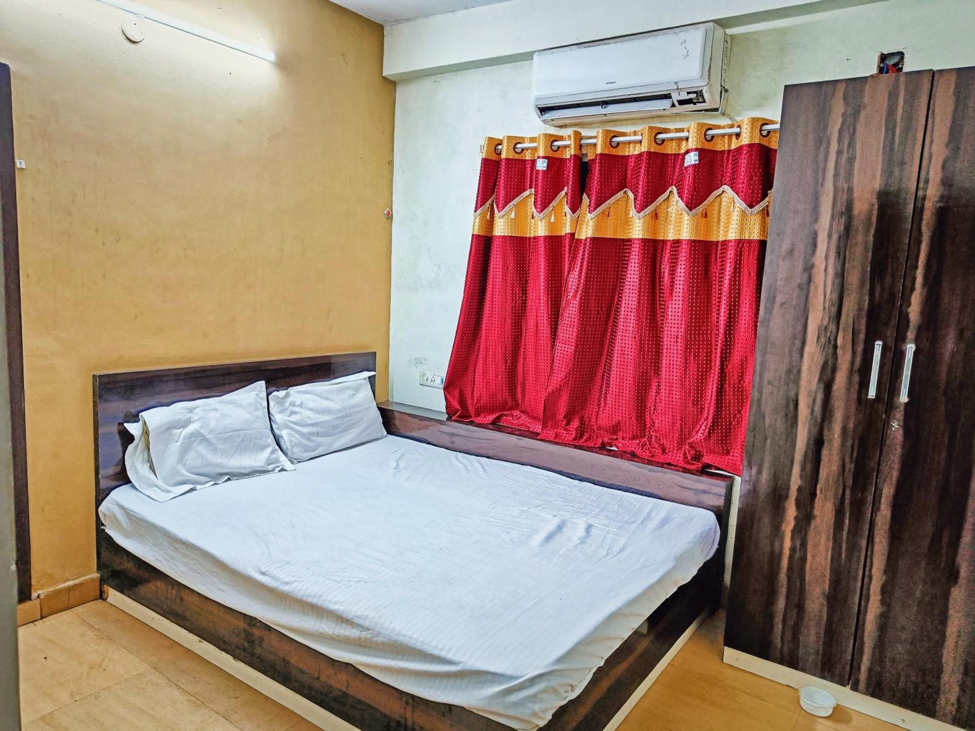 Rest Inn Hotel Newtown Road Near Tata Medical Calcutta Eksteriør billede