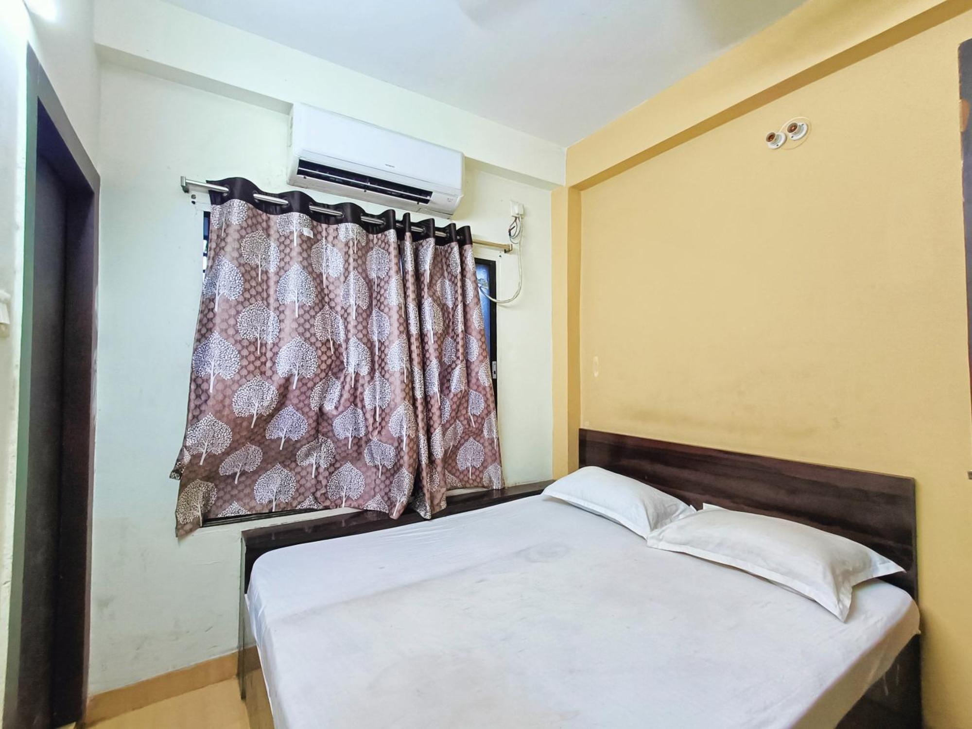 Rest Inn Hotel Newtown Road Near Tata Medical Calcutta Eksteriør billede