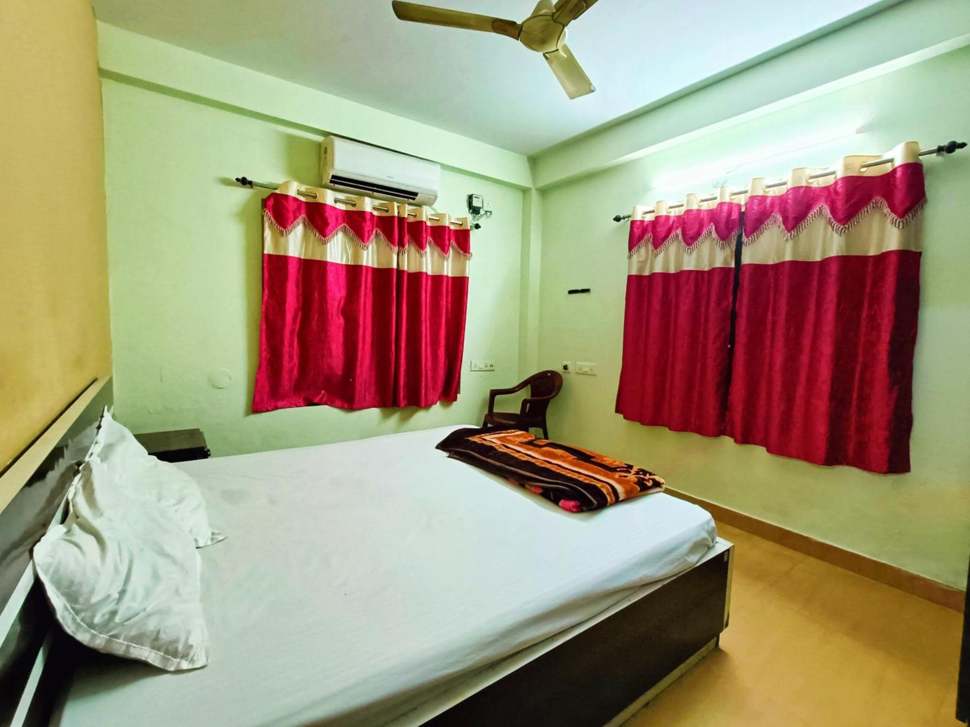 Rest Inn Hotel Newtown Road Near Tata Medical Calcutta Eksteriør billede